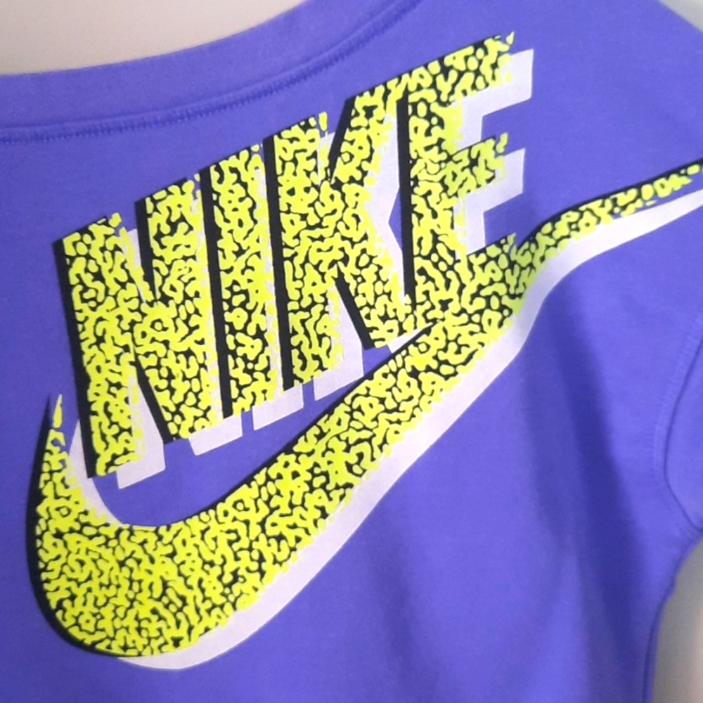 Vintage Red label Girl's Nike crop sweatshirt size M